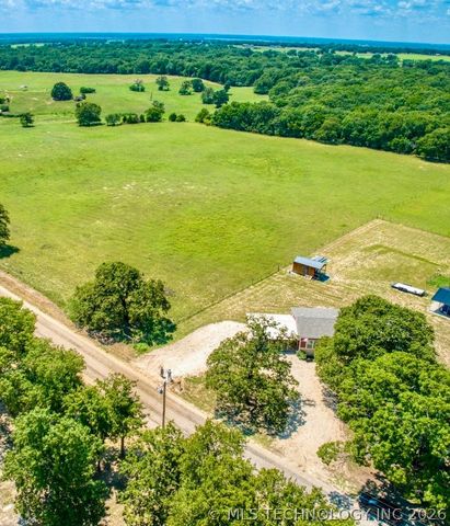 3835 Edge Road, Kingston, OK 73439