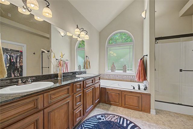 3 Buckfast Lane, Bella Vista, AR 72714