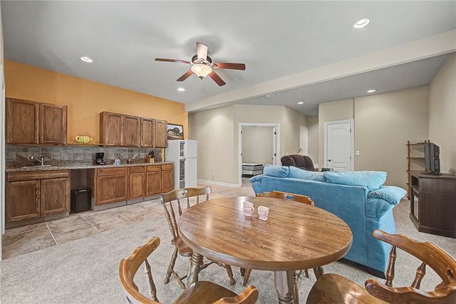 3 Buckfast Lane, Bella Vista, AR 72714