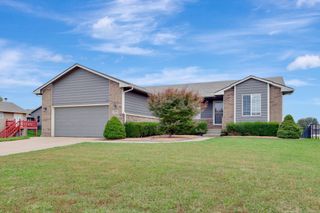 1609 N McRae Ct, Goddard, KS 67052