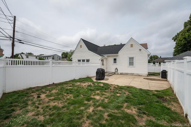 23 Rosebud Avenue, Merrick, NY 11566