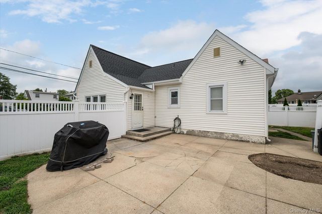 23 Rosebud Avenue, Merrick, NY 11566