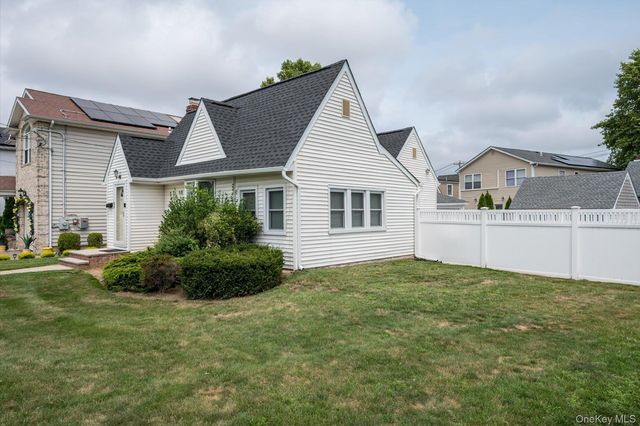 23 Rosebud Avenue, Merrick, NY 11566