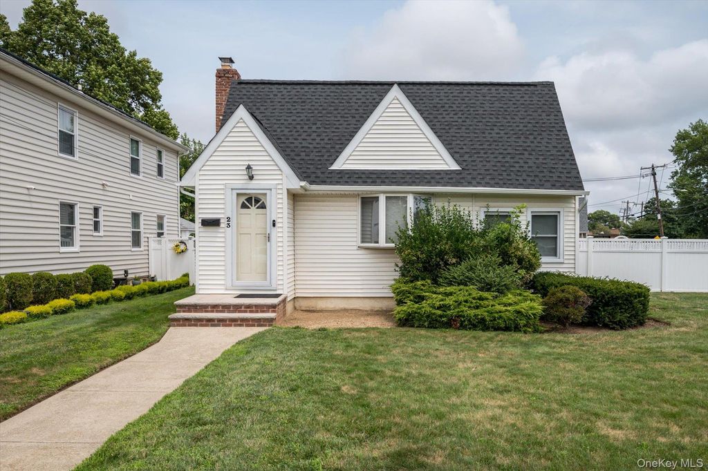 23 Rosebud Avenue, Merrick, NY 11566