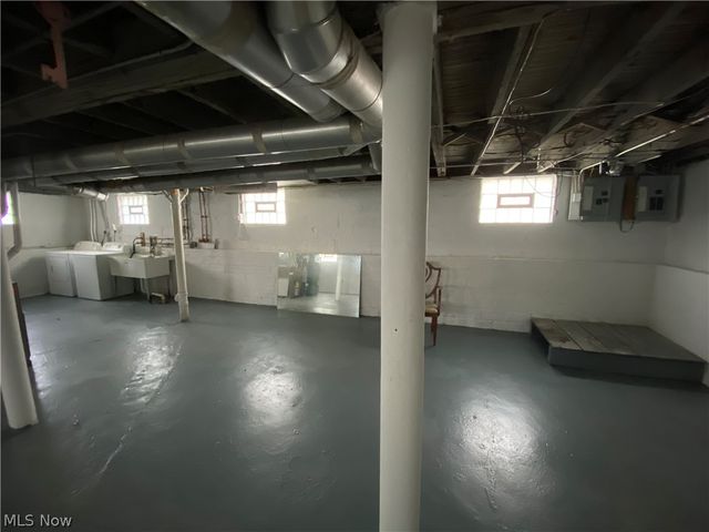 18627 Abby Avenue, Euclid, OH 44119