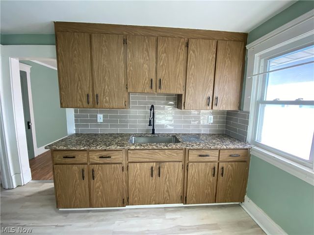 18627 Abby Avenue, Euclid, OH 44119