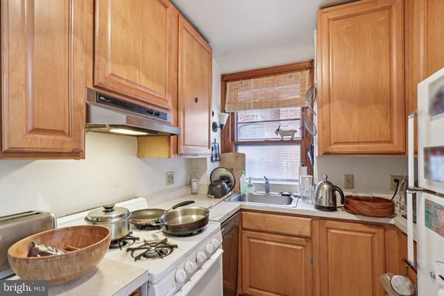 905-07 S 48TH ST, Philadelphia, PA 19143