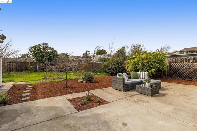 535 535 Ashbury Ave, El Cerrito, CA 94530