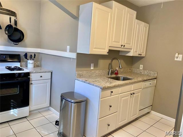 6020 Potomac Street, St Louis, MO 63139