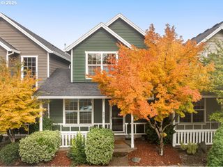 515 Ne SUTTLE Rd, Portland, OR 97211