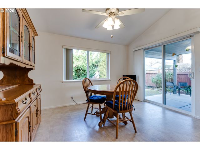 5985 FIRESTONE Dr, Eugene, OR 97402