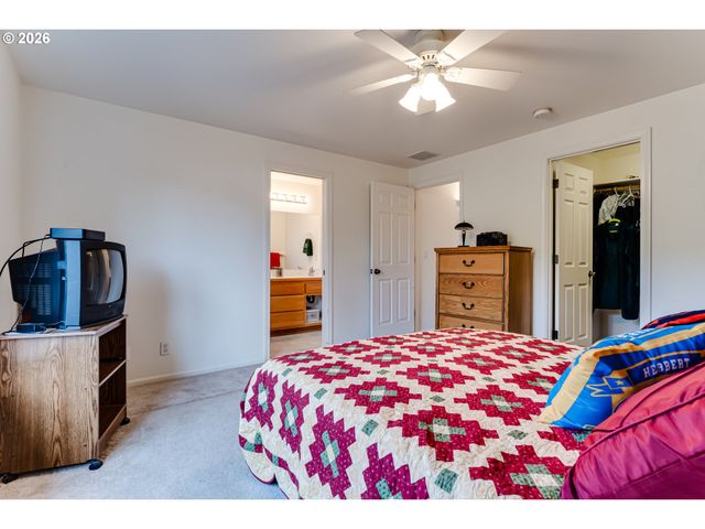 5985 FIRESTONE Dr, Eugene, OR 97402