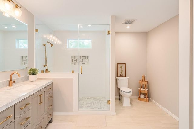 202 Wahl Street, Crosby, TX 77532
