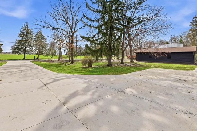W1484 Spring Grove Road, Ripon, WI 54971