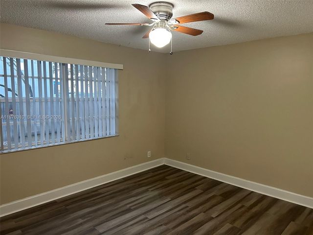 301 SW 86th Ave 102, Pembroke Pines, FL 33025