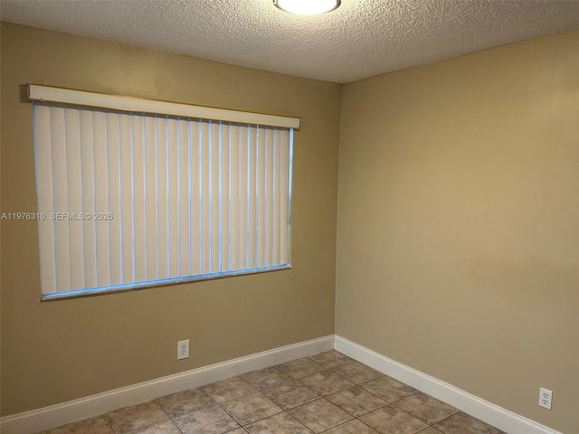 301 SW 86th Ave 102, Pembroke Pines, FL 33025