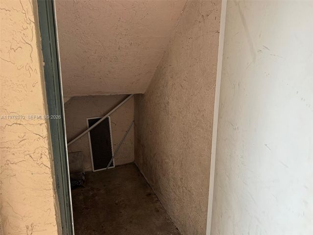 301 SW 86th Ave 102, Pembroke Pines, FL 33025