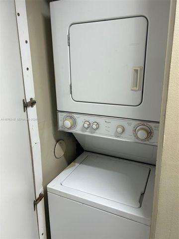 301 SW 86th Ave 102, Pembroke Pines, FL 33025