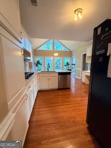 2300 Whispering Pines Lane, Mcdonough, GA 30253