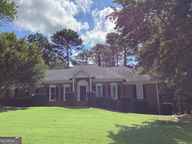 2300 Whispering Pines Lane, Mcdonough, GA 30253