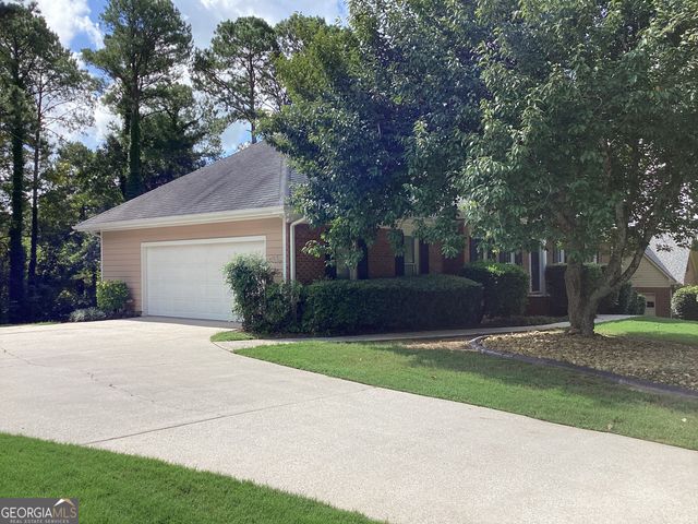 2300 Whispering Pines Lane, Mcdonough, GA 30253