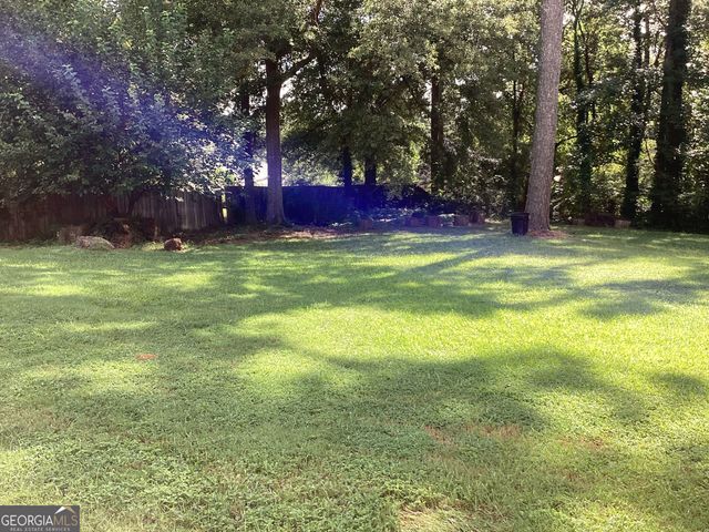 2300 Whispering Pines Lane, Mcdonough, GA 30253