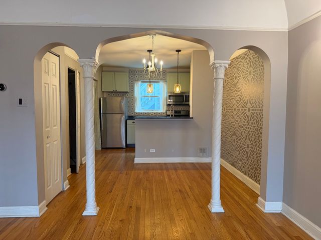 336 S Maple Avenue 2B, Oak Park, IL 60302