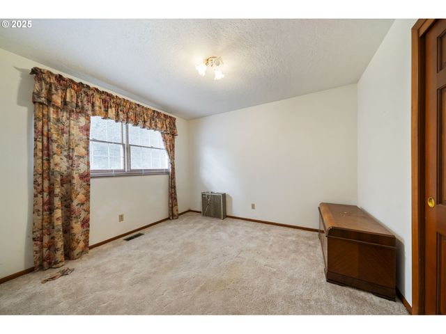 14090 Se 268TH Ct, Boring, OR 97009