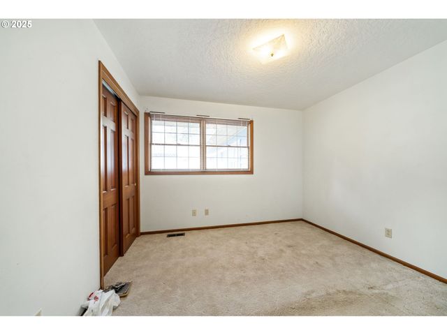 14090 Se 268TH Ct, Boring, OR 97009