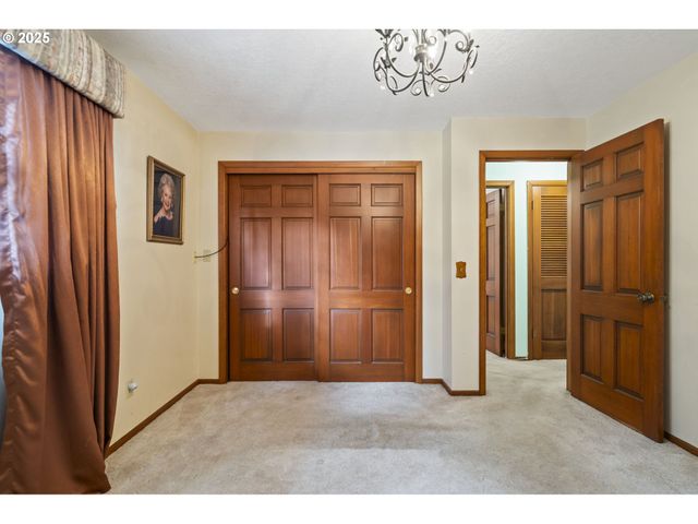 14090 Se 268TH Ct, Boring, OR 97009