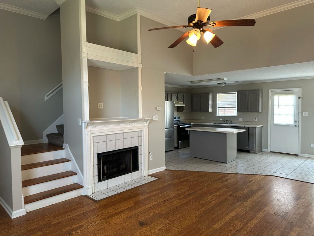 10007 CAMERON RIDGE DR, Memphis, TN 38016