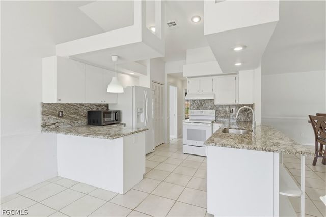 3429 SW 7th LN, Cape Coral, FL 33991