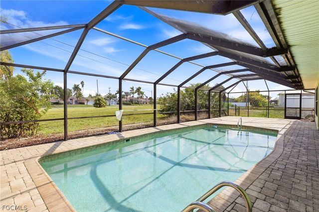 3429 SW 7th LN, Cape Coral, FL 33991