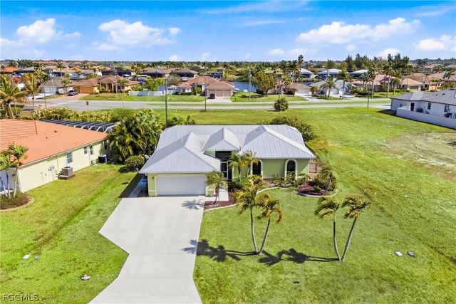 3429 SW 7th LN, Cape Coral, FL 33991