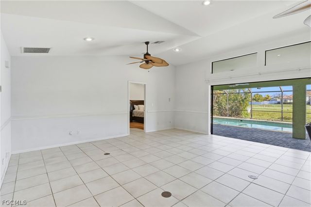 3429 SW 7th LN, Cape Coral, FL 33991