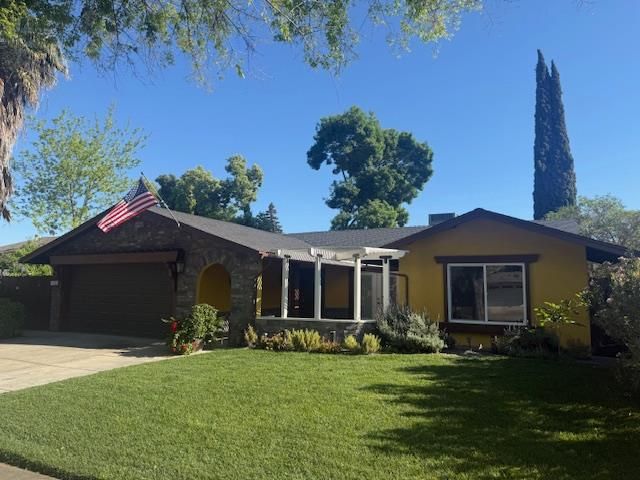 1048 Vernal Ave, Merced, CA 95340