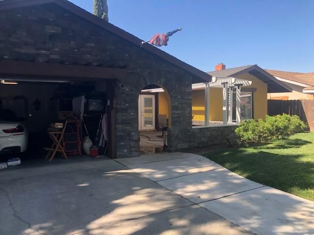1048 Vernal Ave, Merced, CA 95340