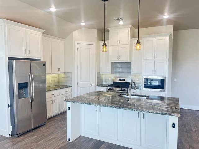 8212 NW 151st Street, Edmond, OK 73013