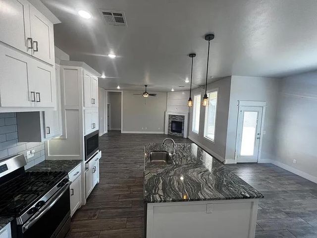 8212 NW 151st Street, Edmond, OK 73013