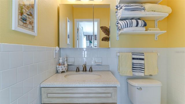 6904 9TH AVENUE NW, Bradenton, FL 34209