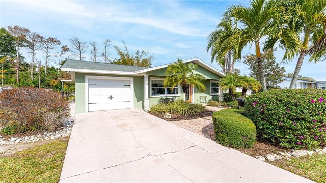 6904 9TH AVENUE NW, Bradenton, FL 34209