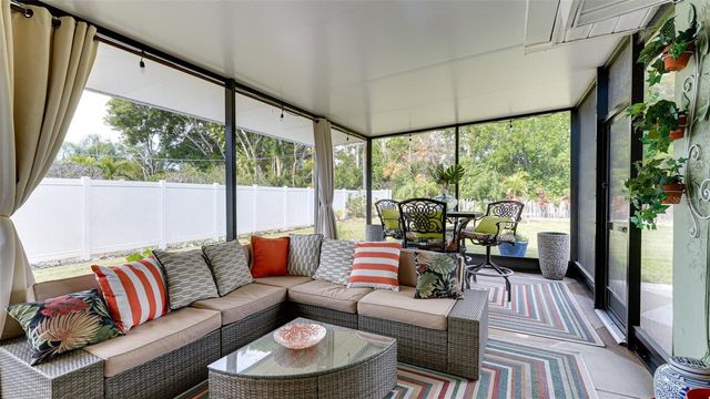 6904 9TH AVENUE NW, Bradenton, FL 34209