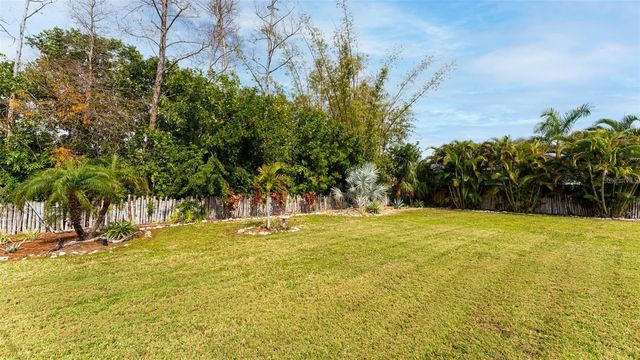 6904 9TH AVENUE NW, Bradenton, FL 34209