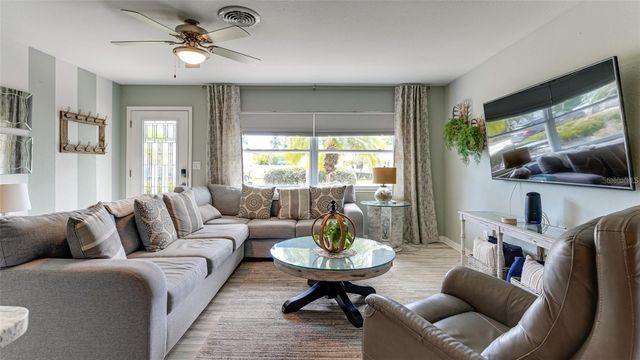 6904 9TH AVENUE NW, Bradenton, FL 34209