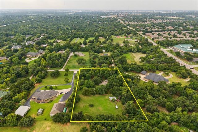 13500 N Coltrane Road, Edmond, OK 73013