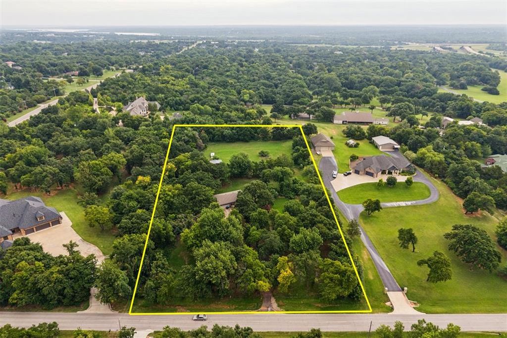 13500 N Coltrane Road, Edmond, OK 73013