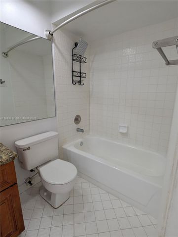 6551 NW 170th Ter, Hialeah, FL 33015