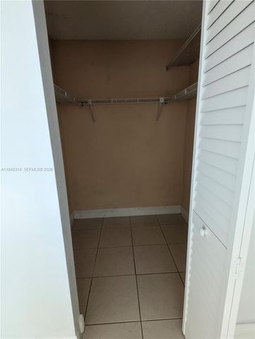 6551 NW 170th Ter, Hialeah, FL 33015