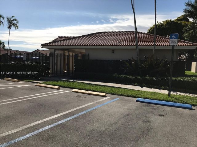 6551 NW 170th Ter, Hialeah, FL 33015