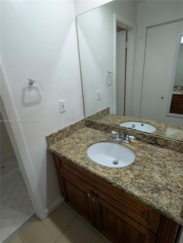 6551 NW 170th Ter, Hialeah, FL 33015